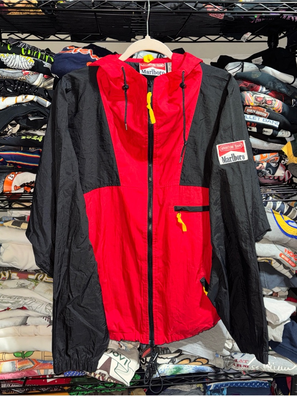 Vintage 90s Marlboro Adventure Team Hooded Windbreaker Adult Large